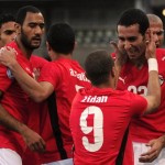مباراة مصر والجزائر تتسبب في استقالة سمير زاهر ومحاربة السوق السوداء