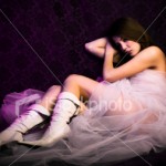 العريس وأسرته صوروا العروس عارية وسرقوا الشبكة