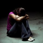 فتاة جزائرية قاصر تسرق جدتها لتسكت شاب اغتصبها ومارس معها الجنس