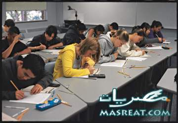 زكريا عزمي يطالب باعادة توزيع درجات امتحان الانجليزي المرحلة الاولى